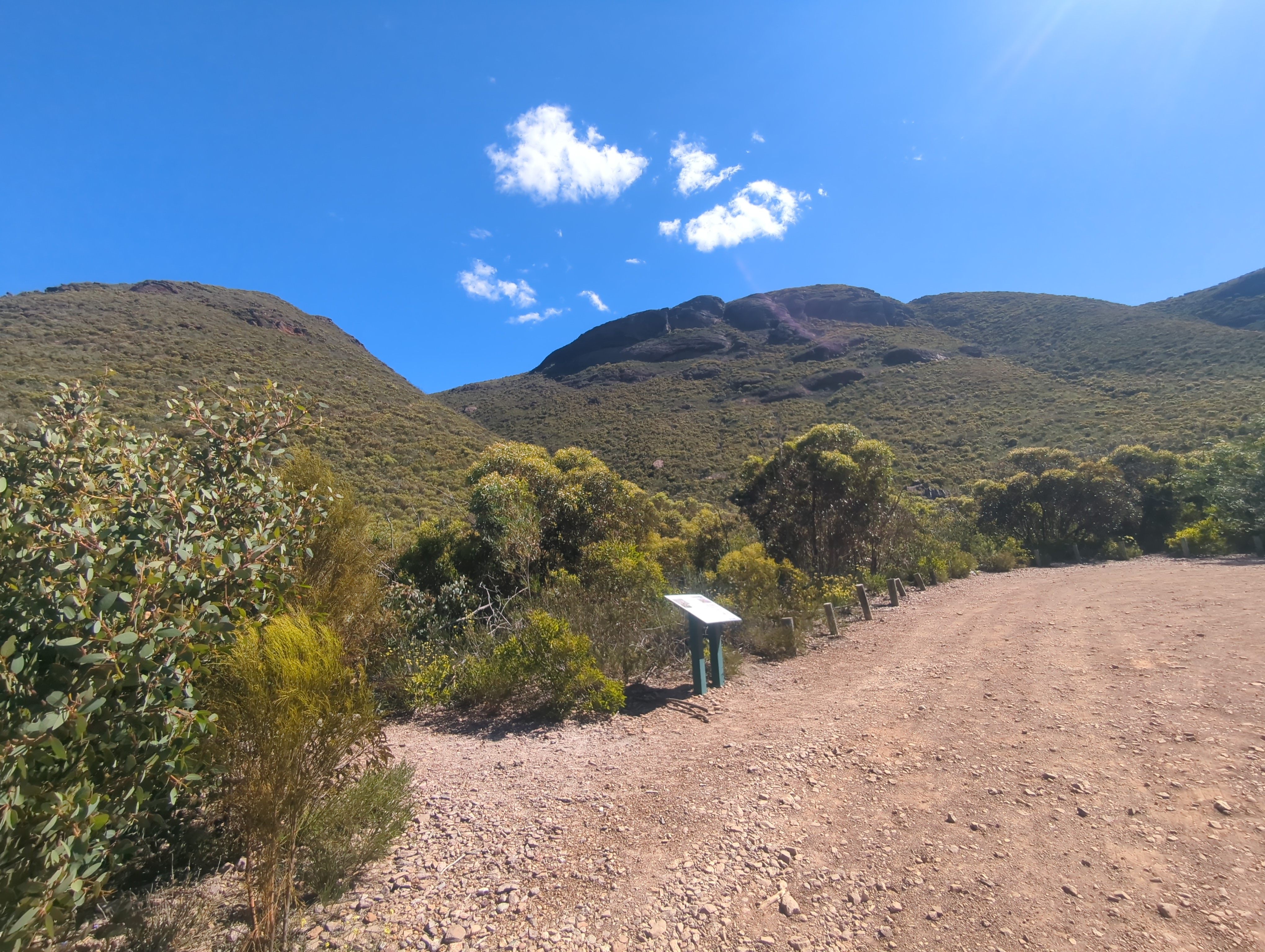 Mount Trio photo 2