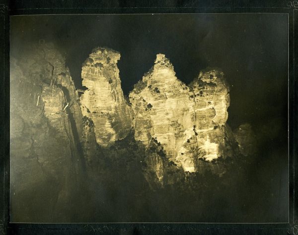 Two Sisters photo 2
