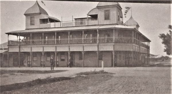 Mount Parapet photo 2