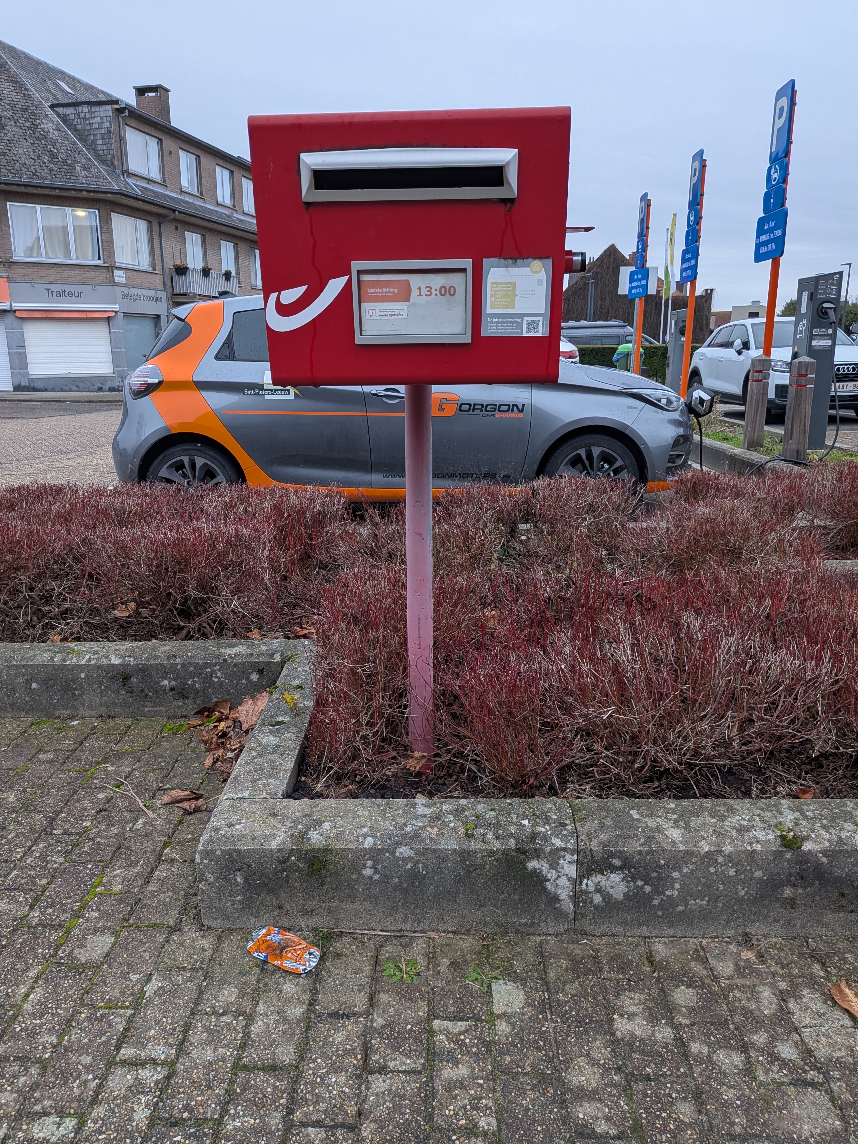 Sint-Pieters-Leeuw photo 2