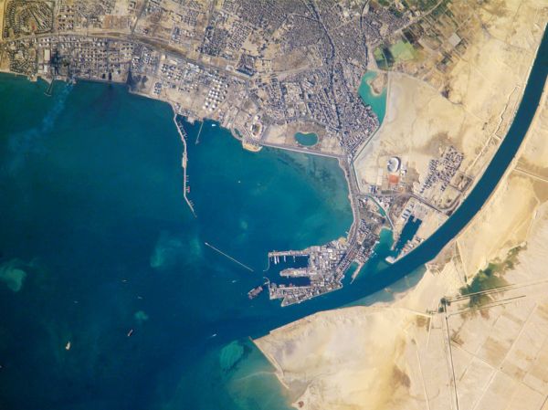 Suez photo 3