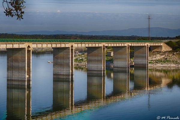 Embalse de Valdecañas photo 3
