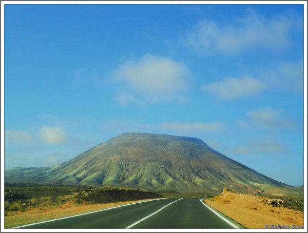 Montaña Tindaya photo 4