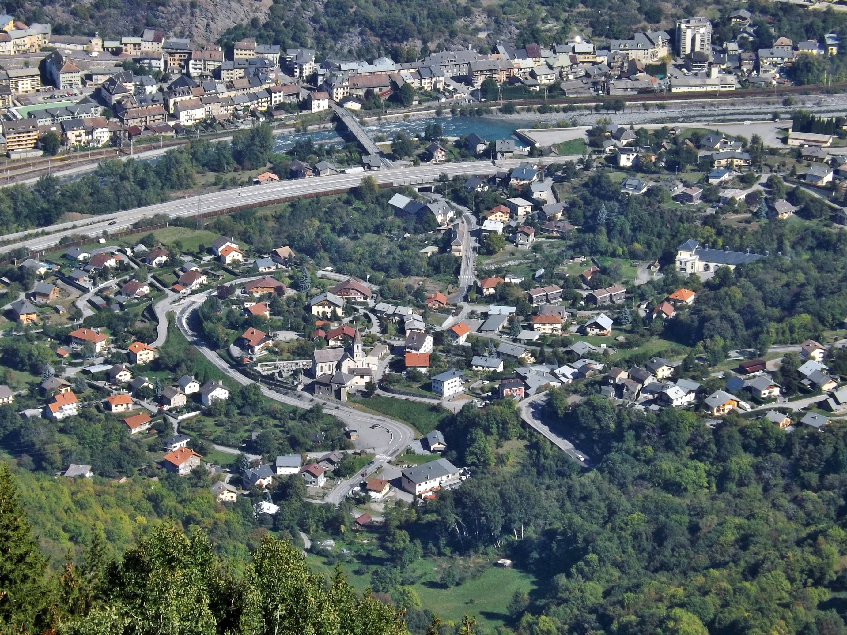 Saint-Michel-de-Maurienne photo 2