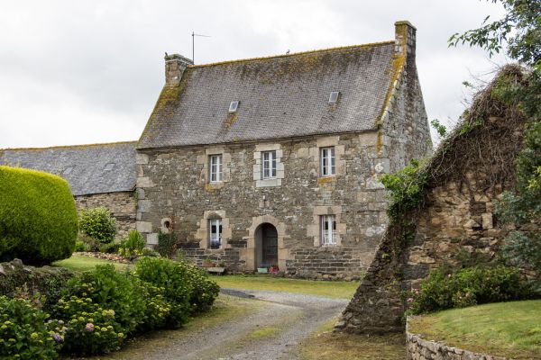 Ploubezre, Brittany