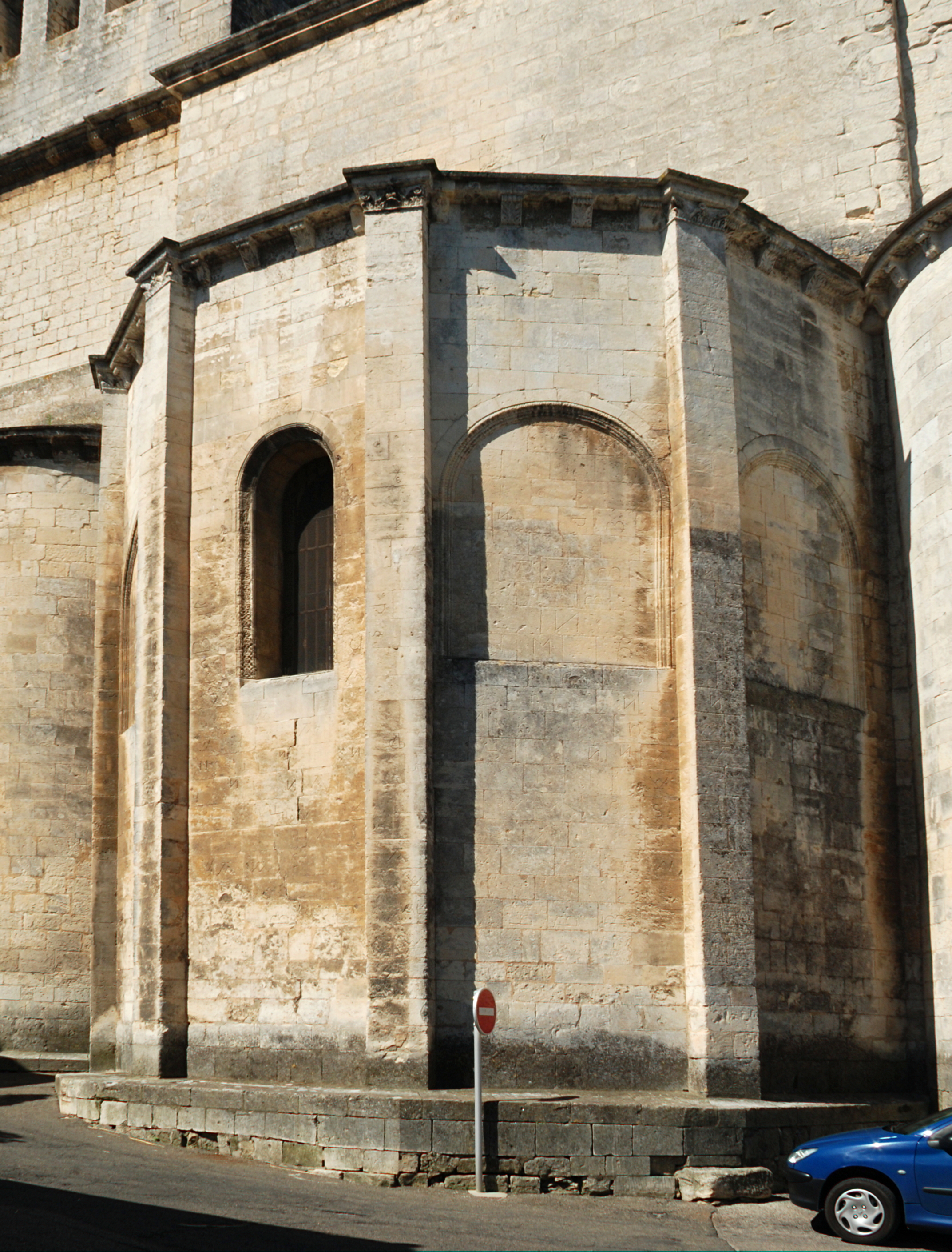 Saint-Paul-Trois-Châteaux photo 3