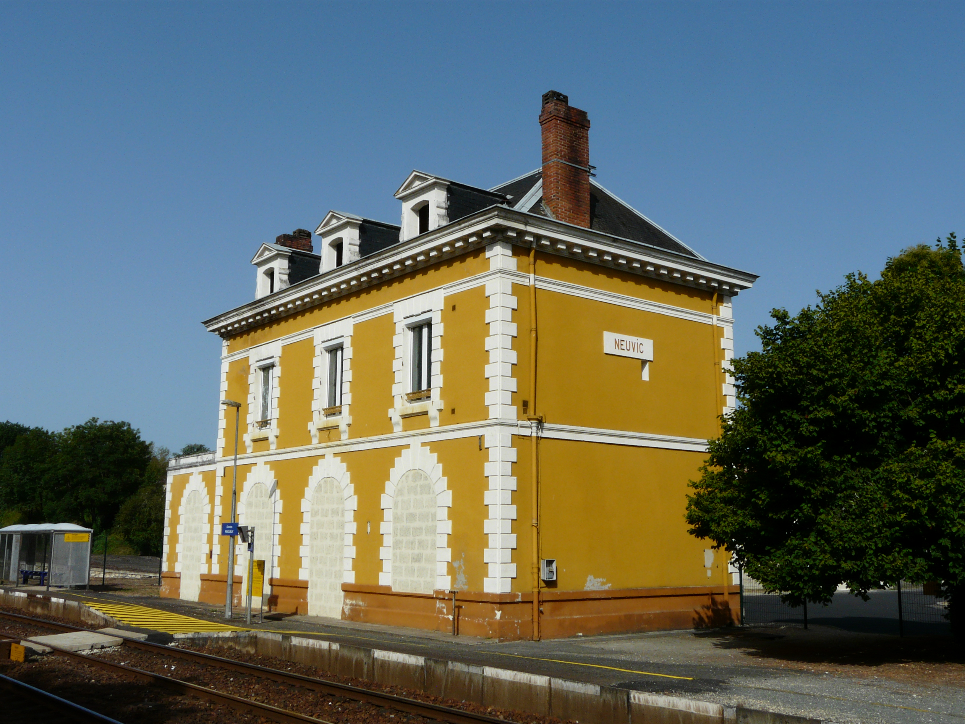 Neuvic photo 3