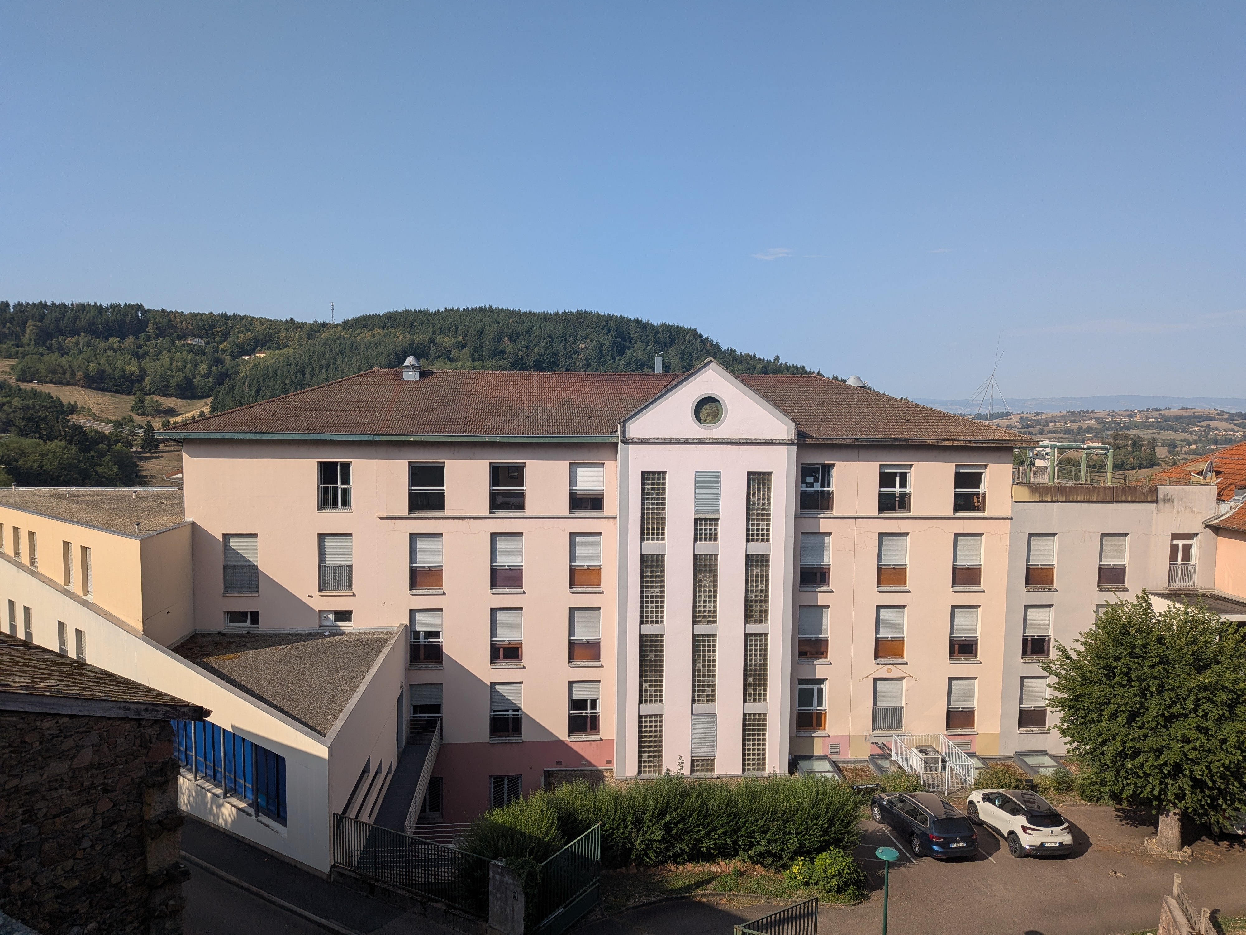 Thizy-les-Bourgs photo 4