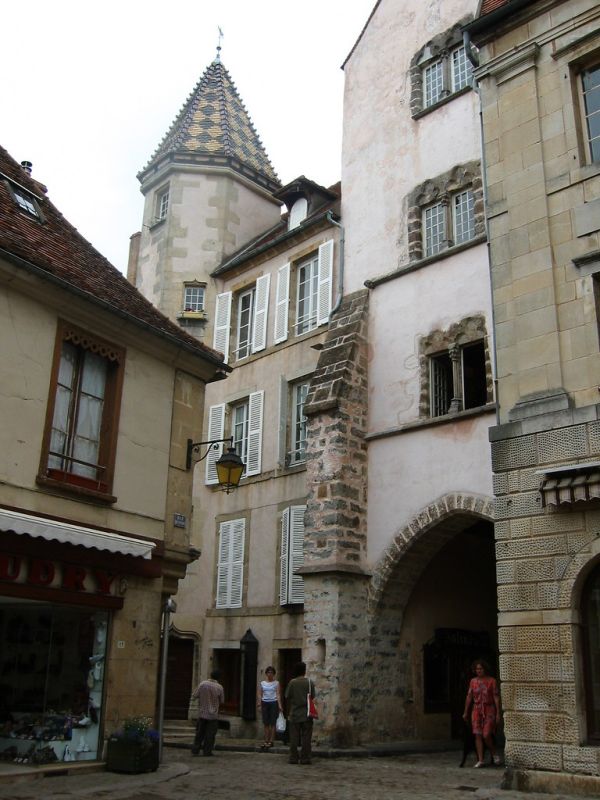 Semur-en-Auxois photo 4