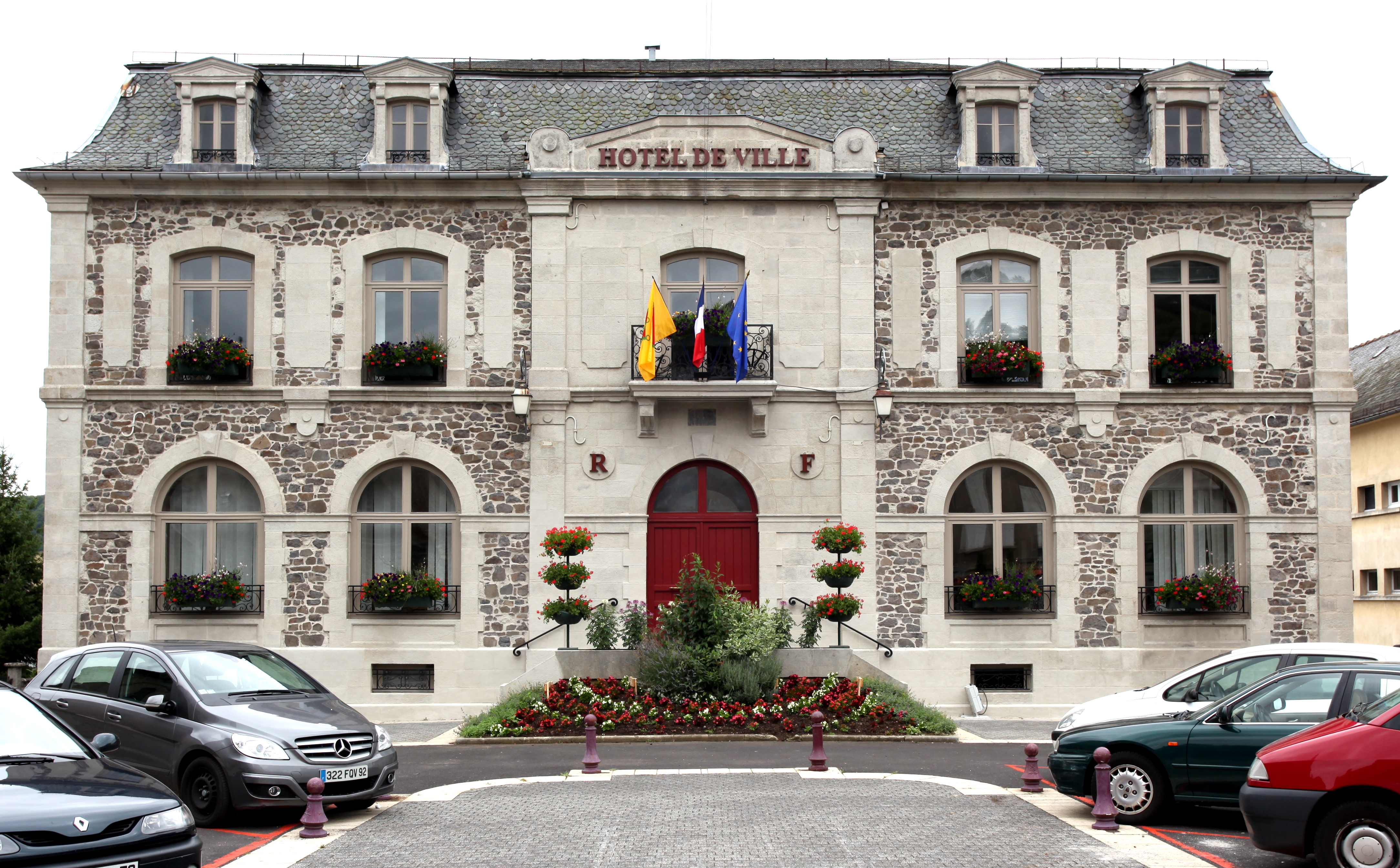 Riom-ès-Montagnes photo 3