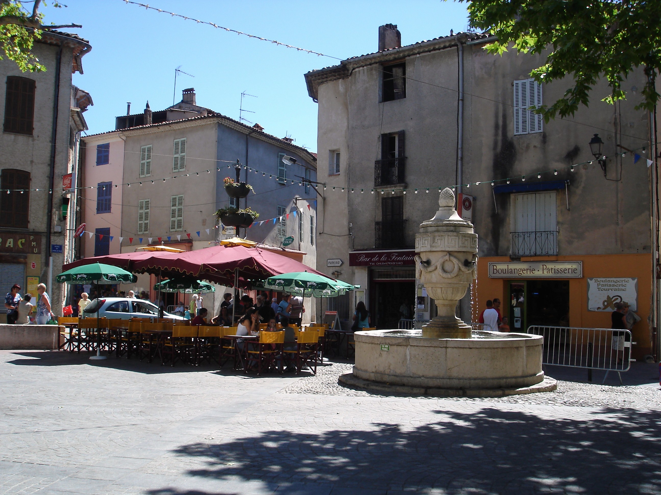 Tourves photo 4