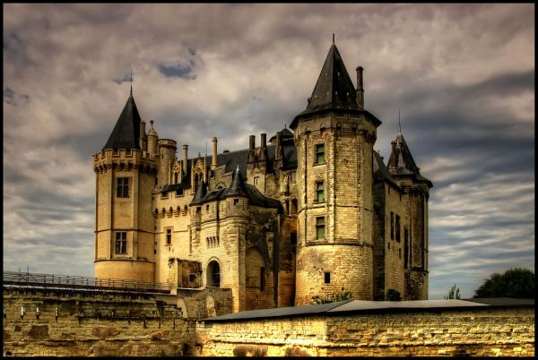 Saumur - City in Pays de la Loire