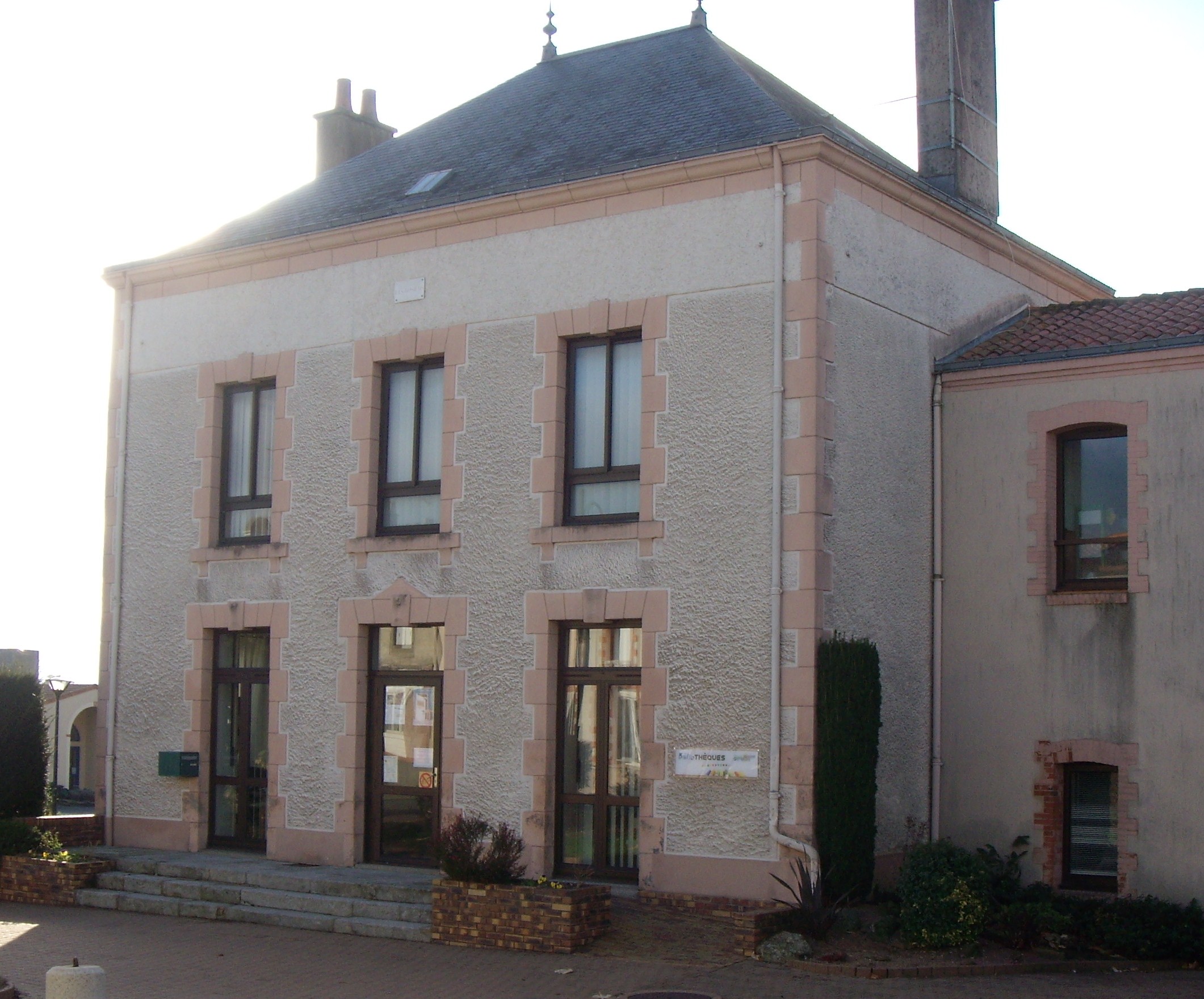 Saint-Germain-sur-Moine photo 2