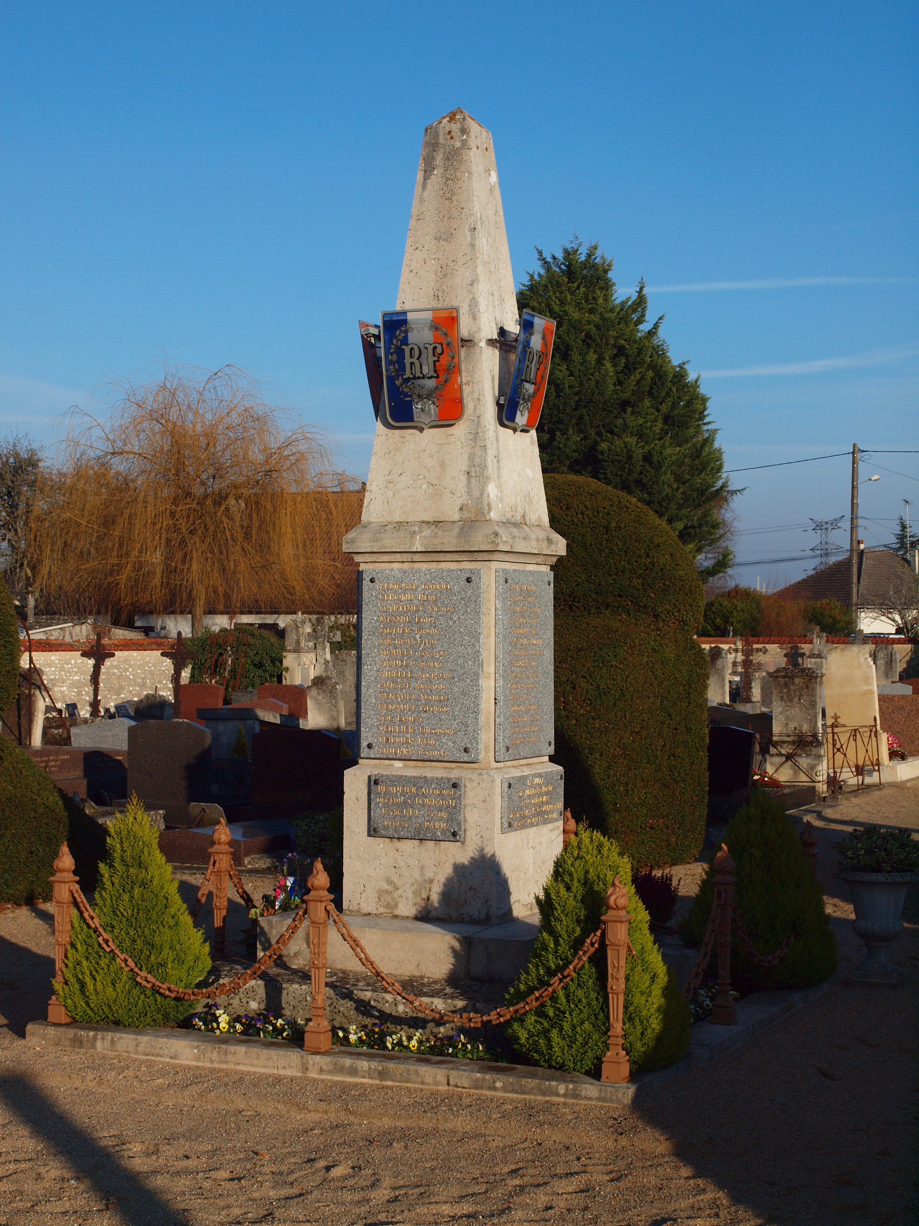 Villemandeur photo 4