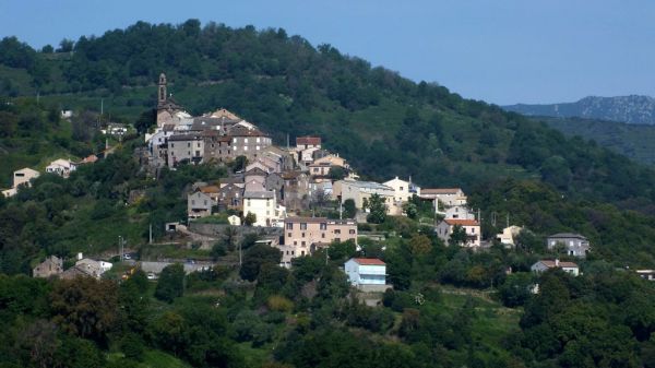 Monte San Petrone photo 4
