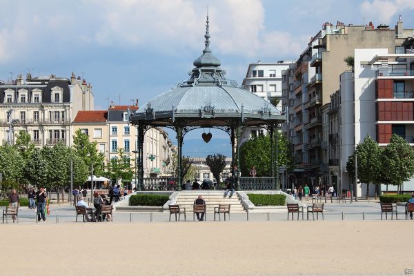 Valence photo 4