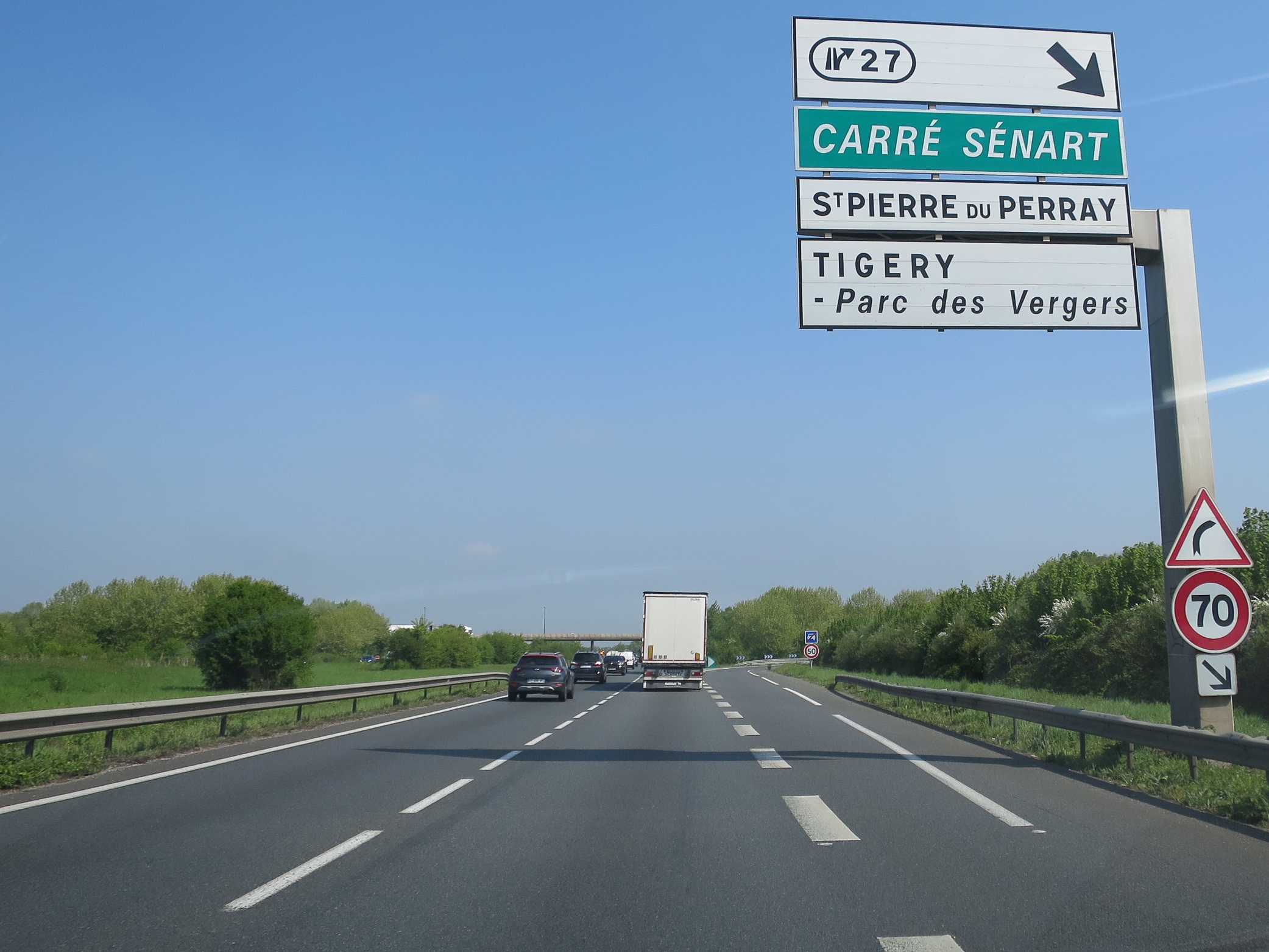 Saint-Pierre-du-Perray photo 3