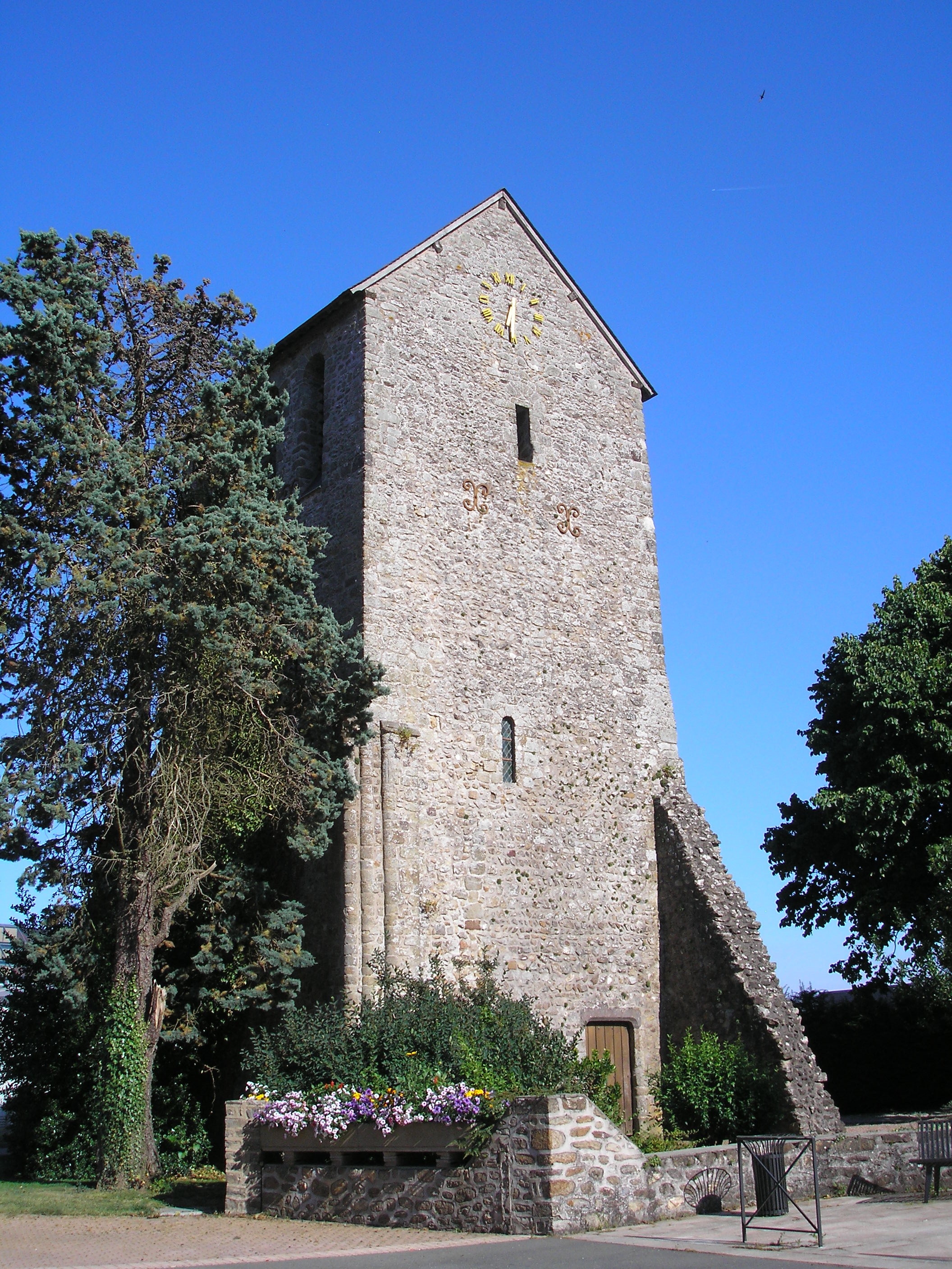 Villaines-la-Juhel photo 2