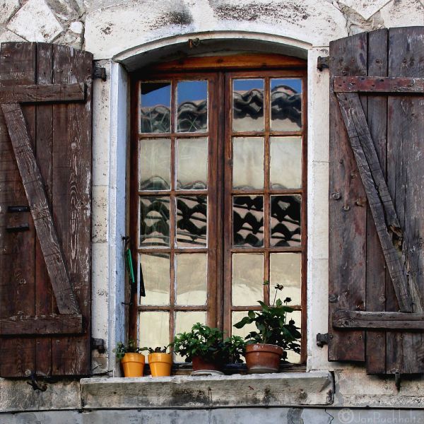 Viviers - City in Auvergne-Rhone-Alpes
