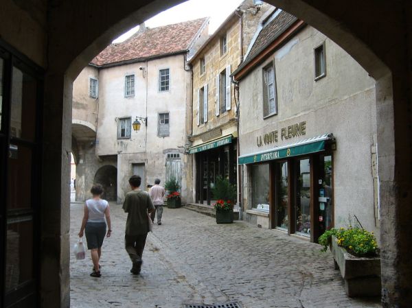 Semur-en-Auxois photo 3