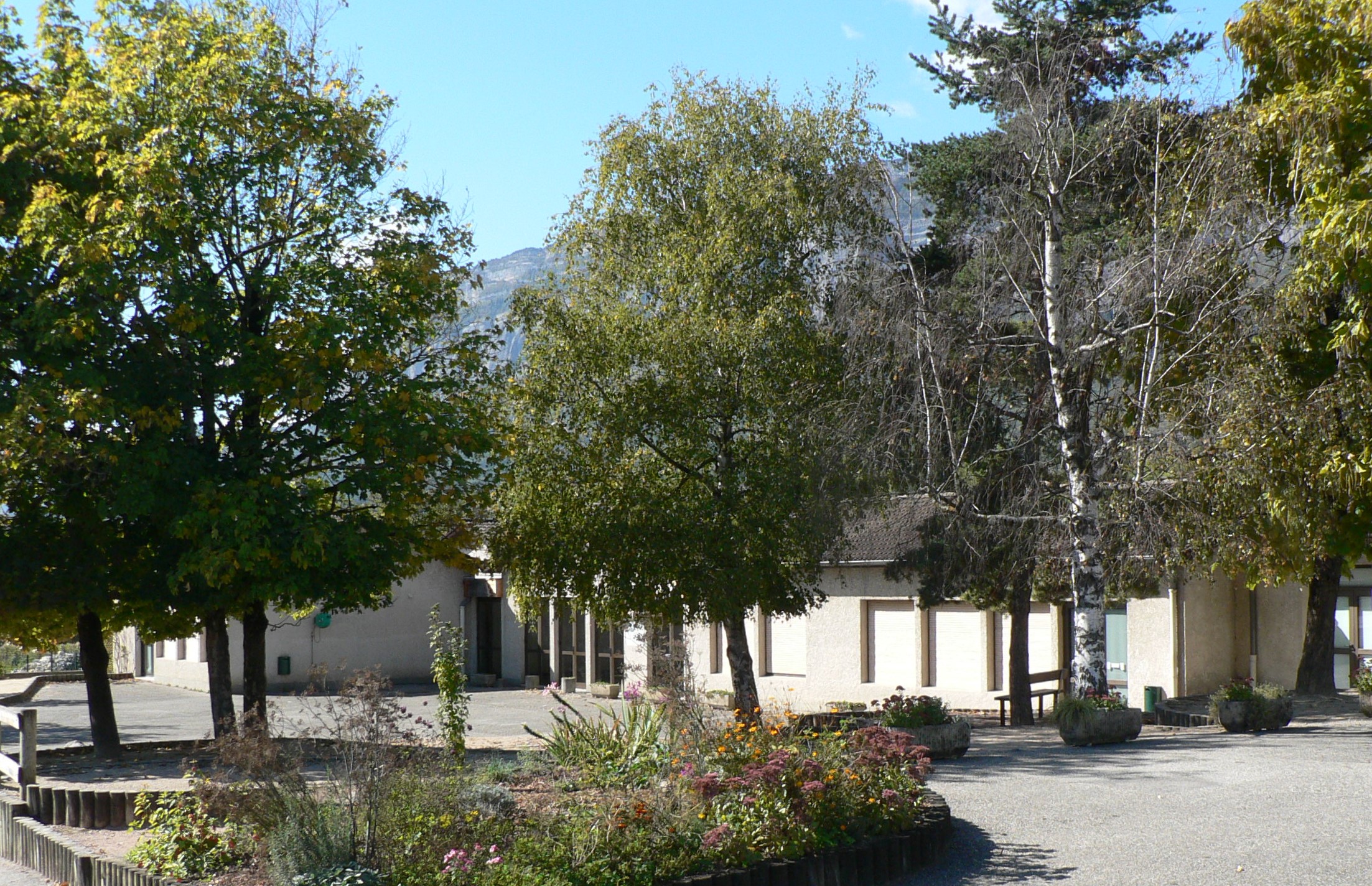 Saint-Nazaire-les-Eymes photo 4