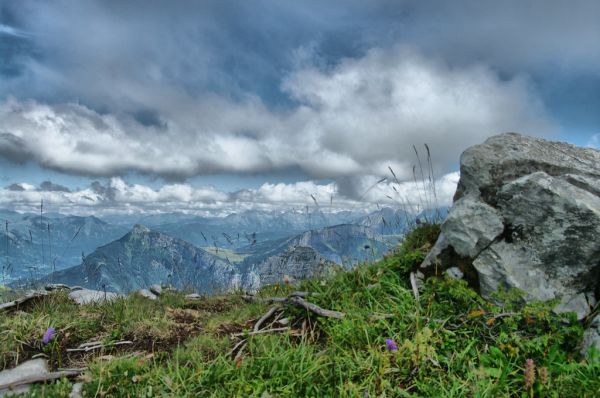 Montagne de Sous-Dine, Auvergne-Rhone-Alpes