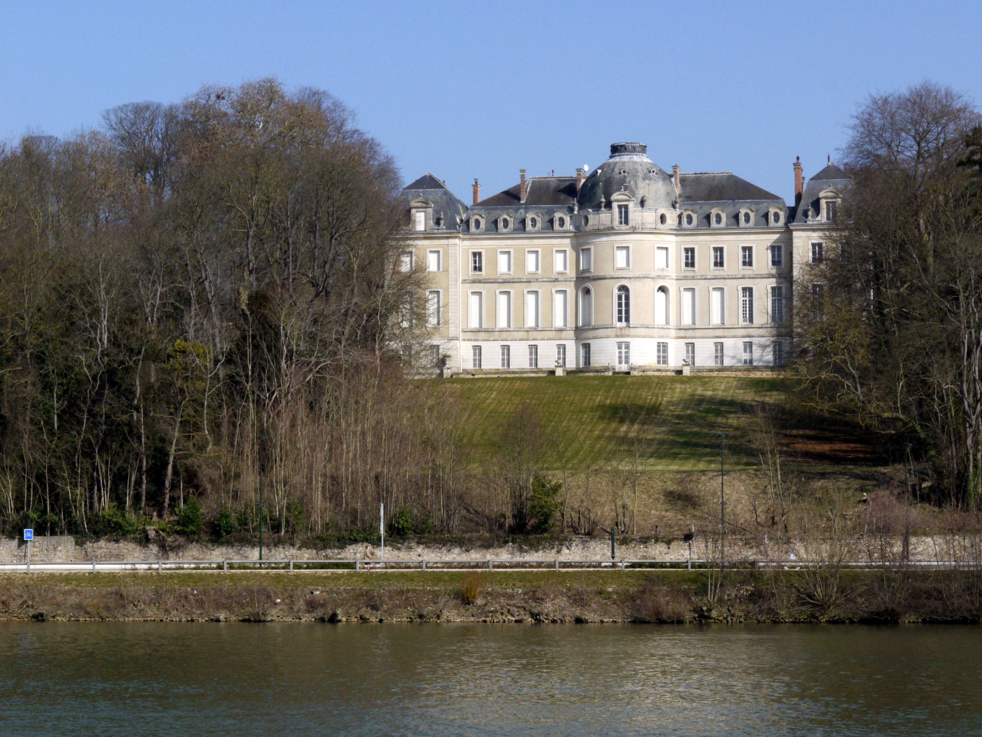 Vaux-le-Pénil, Ile-de-France