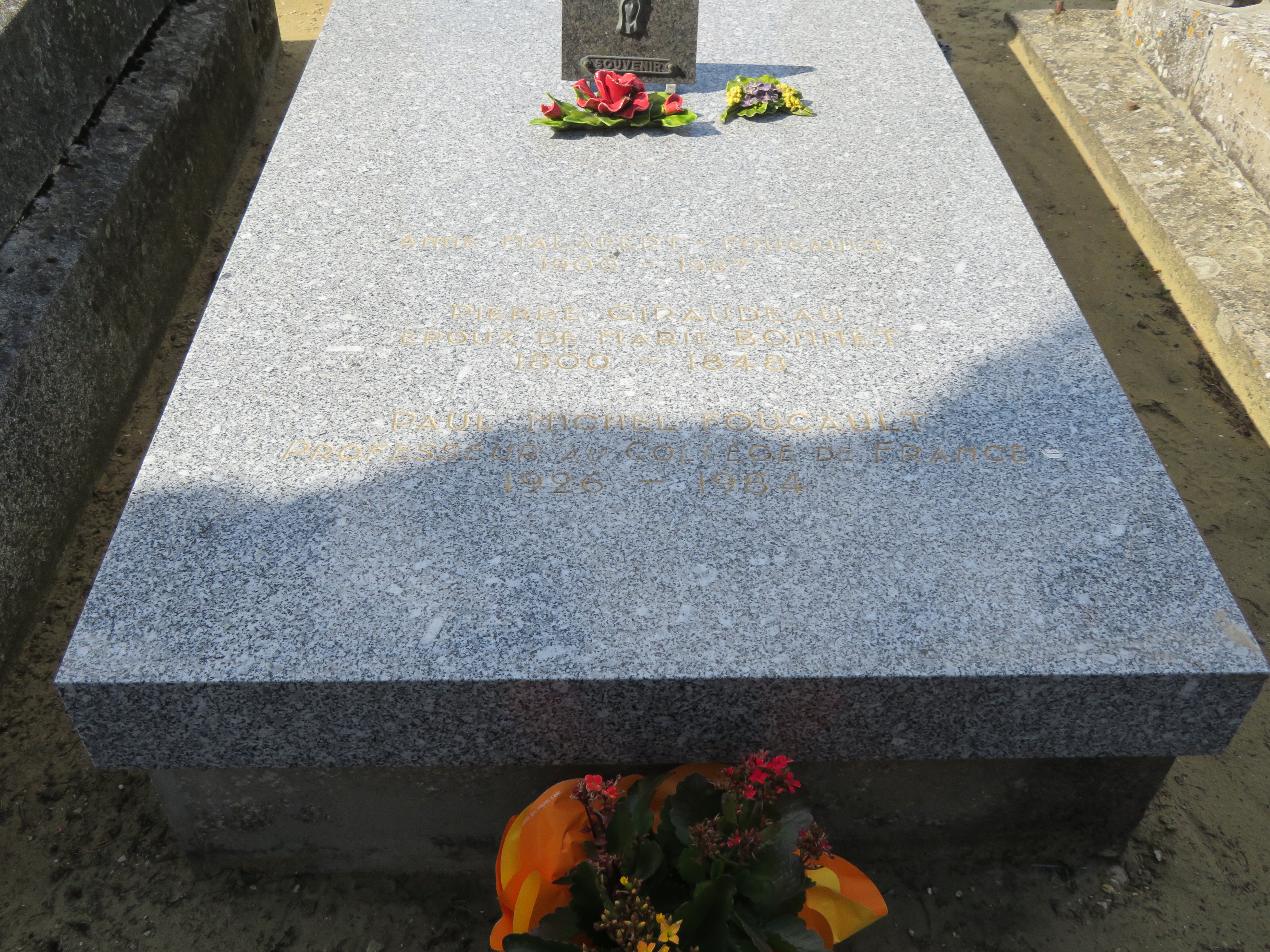 Vendeuvre-du-Poitou photo 2