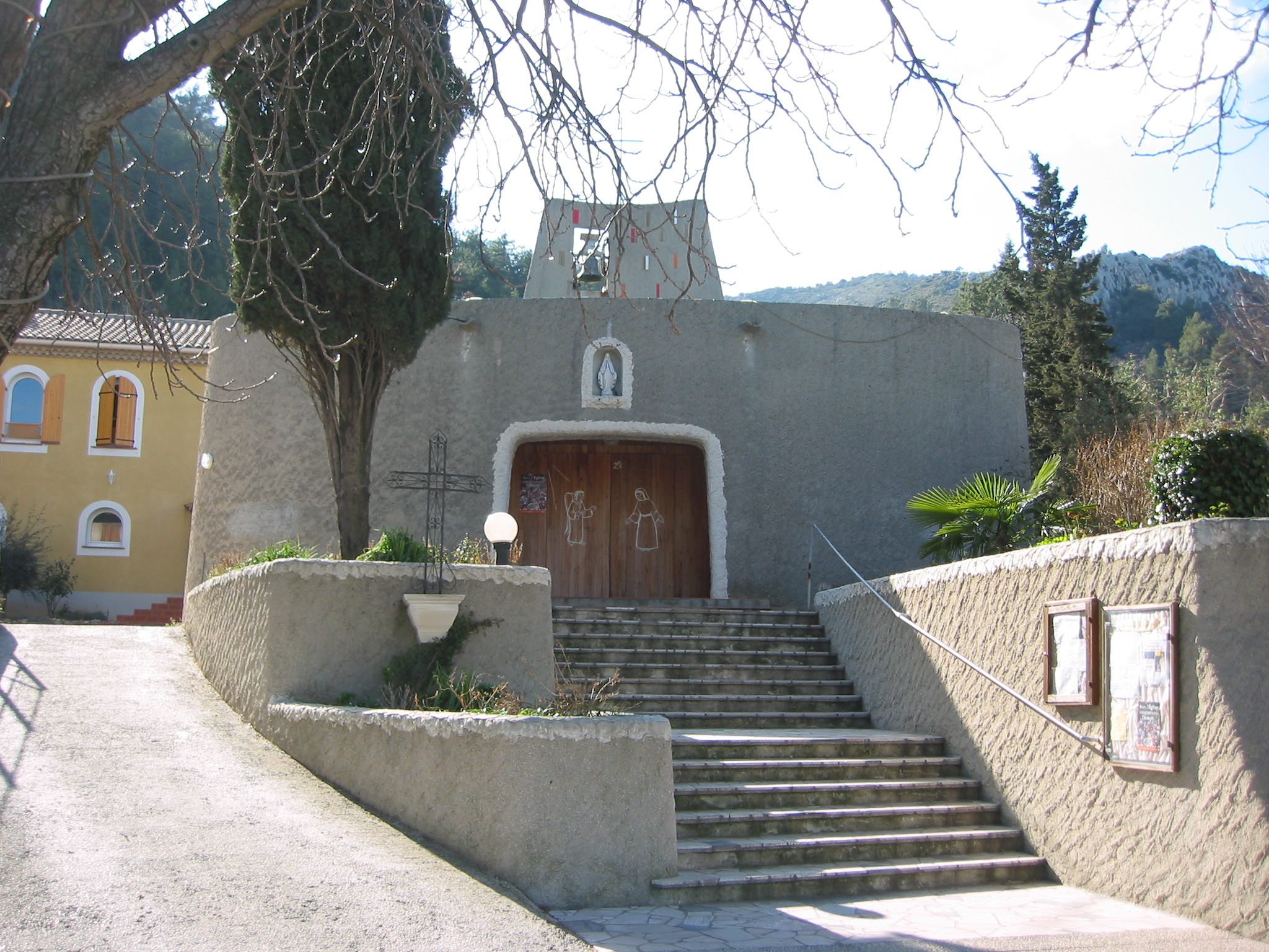 Saint-Savournin photo 2