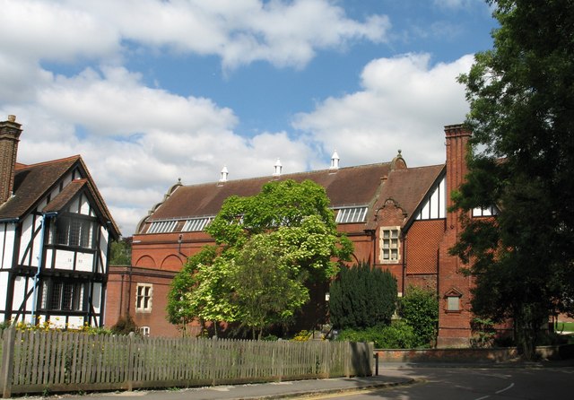 Tring photo 4