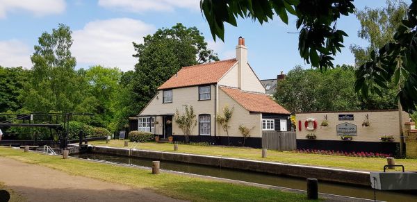 Weybridge photo 4