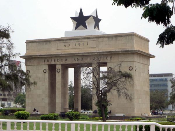 Black Star Square photo 4