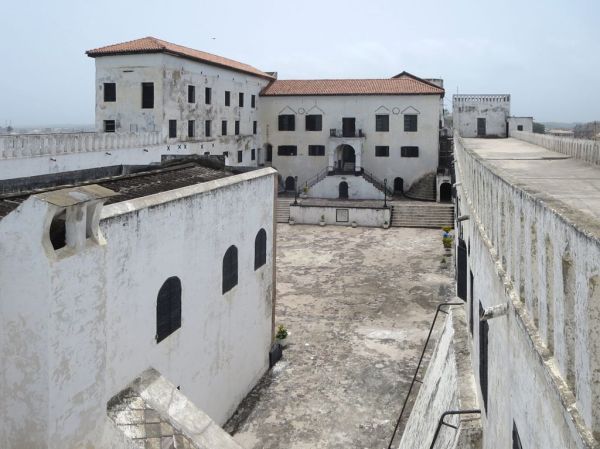 Elmina photo 2