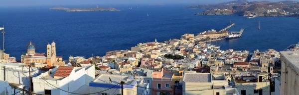 Ermoúpolis photo 4