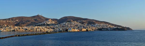 Ermoúpolis photo 3