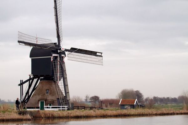 Hendrik-Ido-Ambacht photo 3