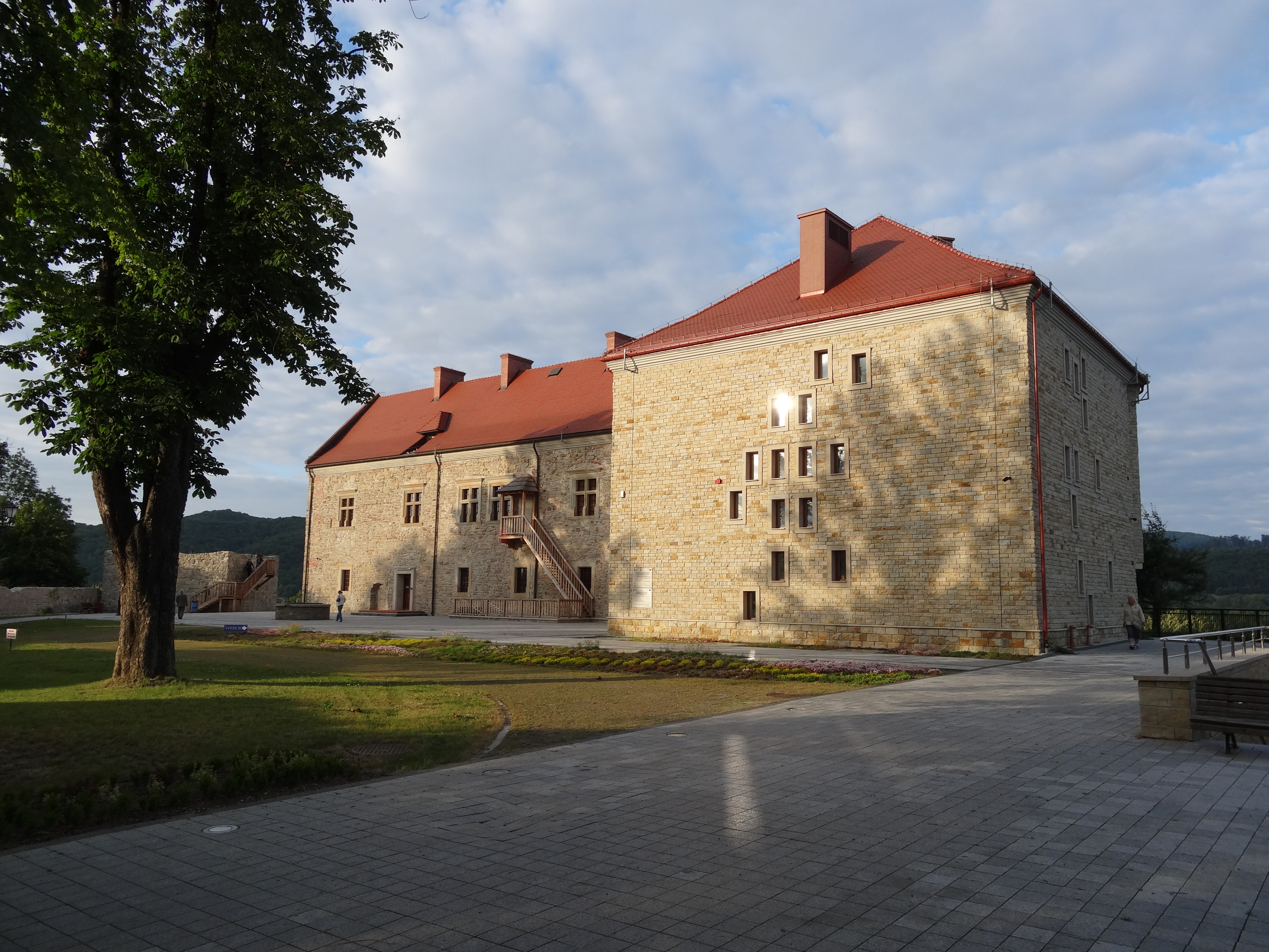 Sanok photo 3