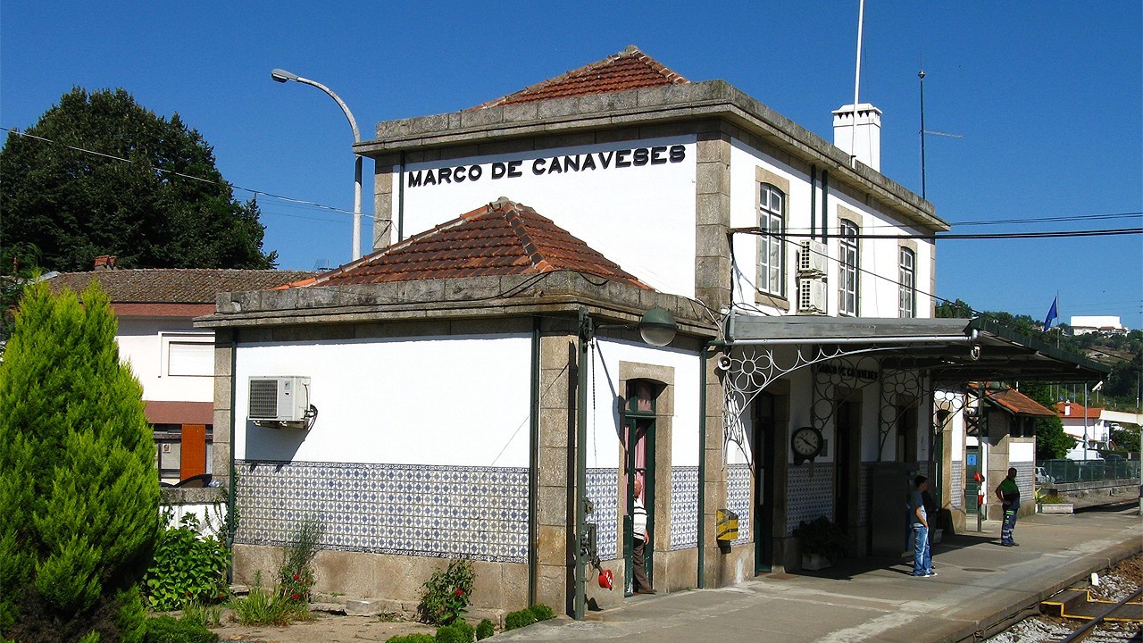 Marco de Canavezes, Porto